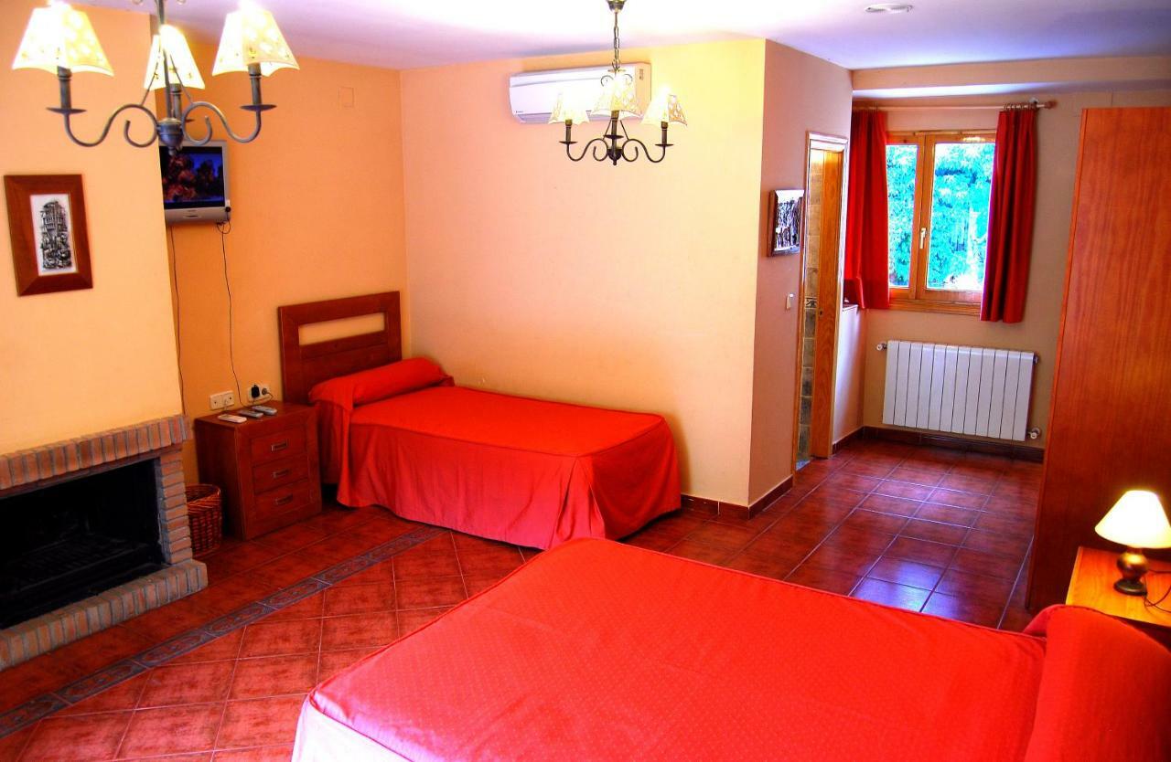 La Noguera Hotel Palomera Buitenkant foto